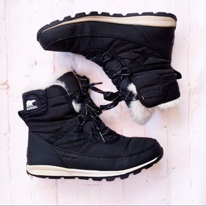 Sorel Whitney Short lace Black Waterproof Snow Boots Size 7